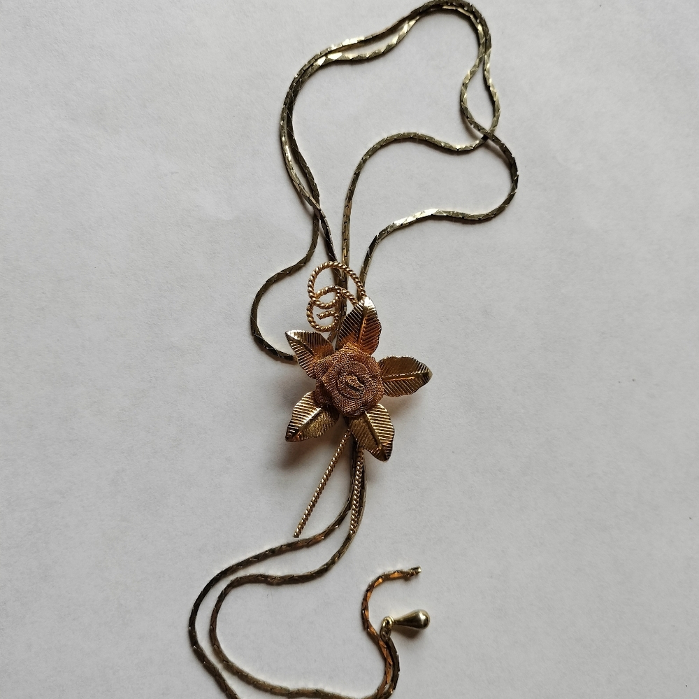 Vintage Gold Tone Bolo Necklace